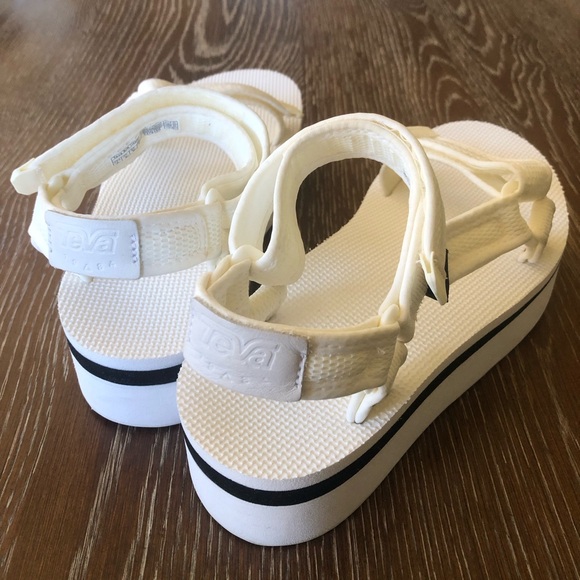 White Platform Teva Sandals- Women’s Size 8 - Picture 2 of 6
